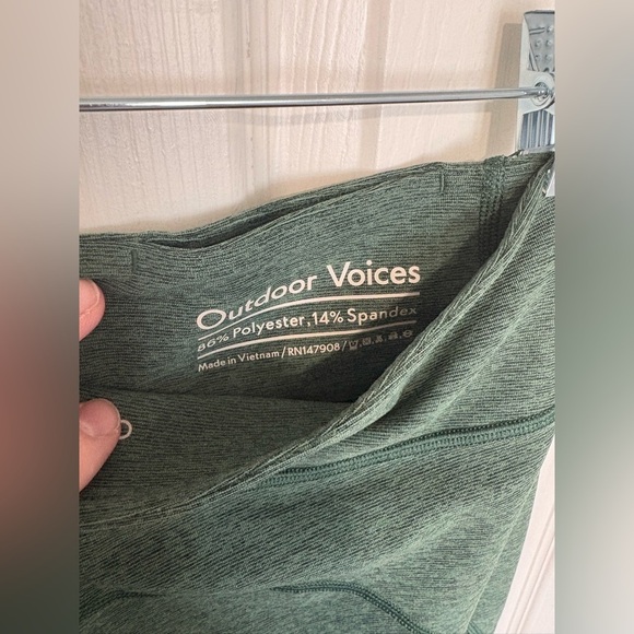 Outdoor Voices Warm Up Crop Leggings Hunter Green Compression Activewear Size S - Picture 9 of 10